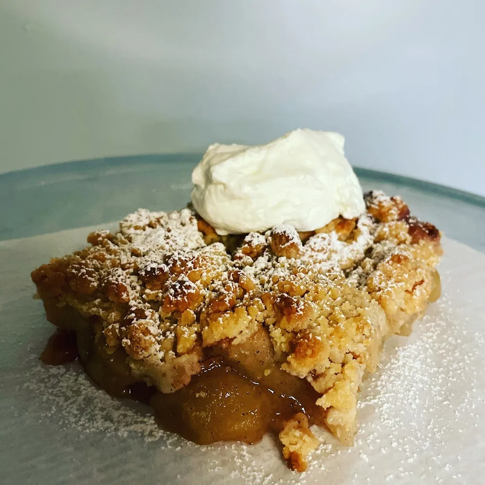 Apple Crumble and Cheesecake
